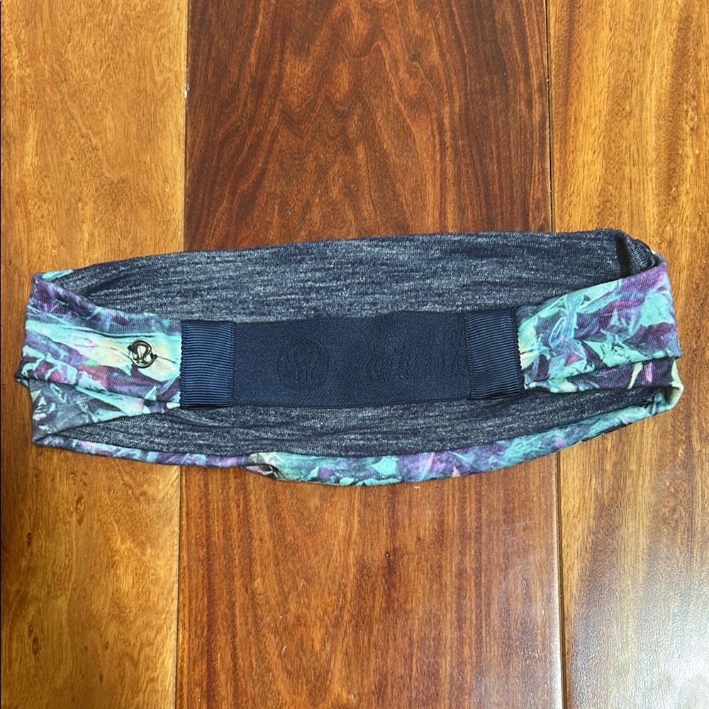 Lululemon Leaf Pattern Headband